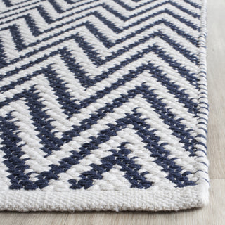 Safavieh Montauk MTK812 Navy/Ivory Area Rug Detail