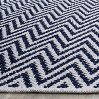 Safavieh Montauk MTK812 Navy/Ivory Area Rug Detail