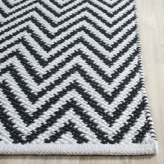 Safavieh Montauk MTK812 Black/Ivory Area Rug Detail