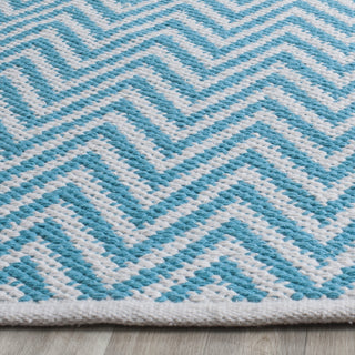 Safavieh Montauk MTK812 Turquoise/Ivory Area Rug Detail