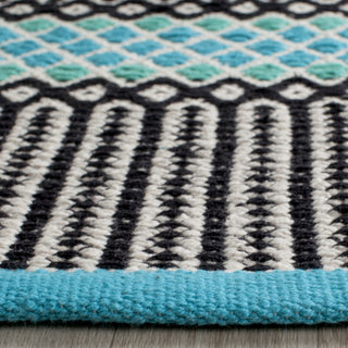 Safavieh Montauk MTK820 Turquoise/Multi Area Rug Detail