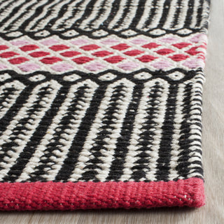 Safavieh Montauk MTK820 Light Pink/Multi Area Rug Detail