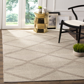 Safavieh Montauk MTK821 Grey Area Rug Room Scene