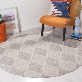 Safavieh Montauk MTK822 Grey Area Rug Room Scene