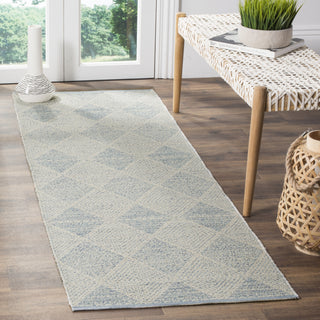 Safavieh Montauk MTK822 Light Blue Area Rug Room Scene