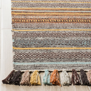 Safavieh Montauk MTK901 Turquoise/Brown Area Rug Detail