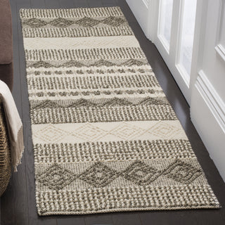 Safavieh Natura NAT102 Grey/Ivory Area Rug Room Scene