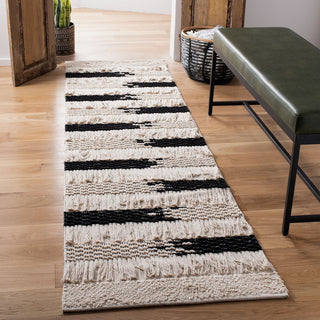 Safavieh Natura NAT655 Ivory/Black Area Rug Room Scene