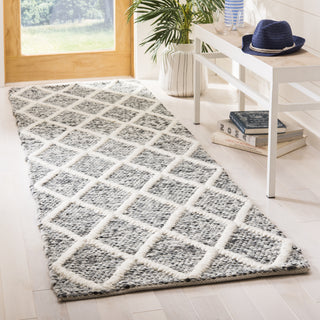 Safavieh Natura NAT711 Ivory/Black Area Rug Room Scene