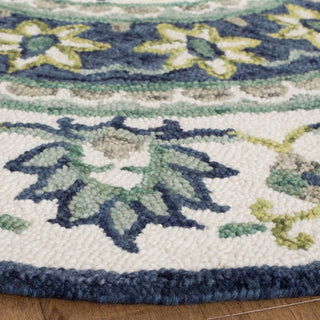 Safavieh Novelty 606 Ivory/Blue Area Rug Detail