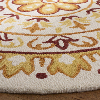 Safavieh Novelty 607 Ivory/Gold Area Rug Detail