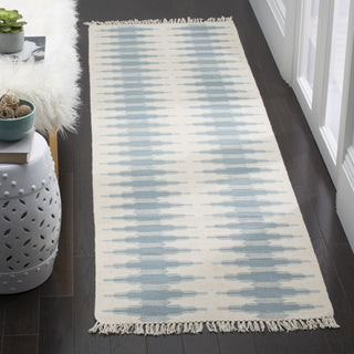 Safavieh Kilim NVK179 Ivory/Blue Area Rug Room Scene