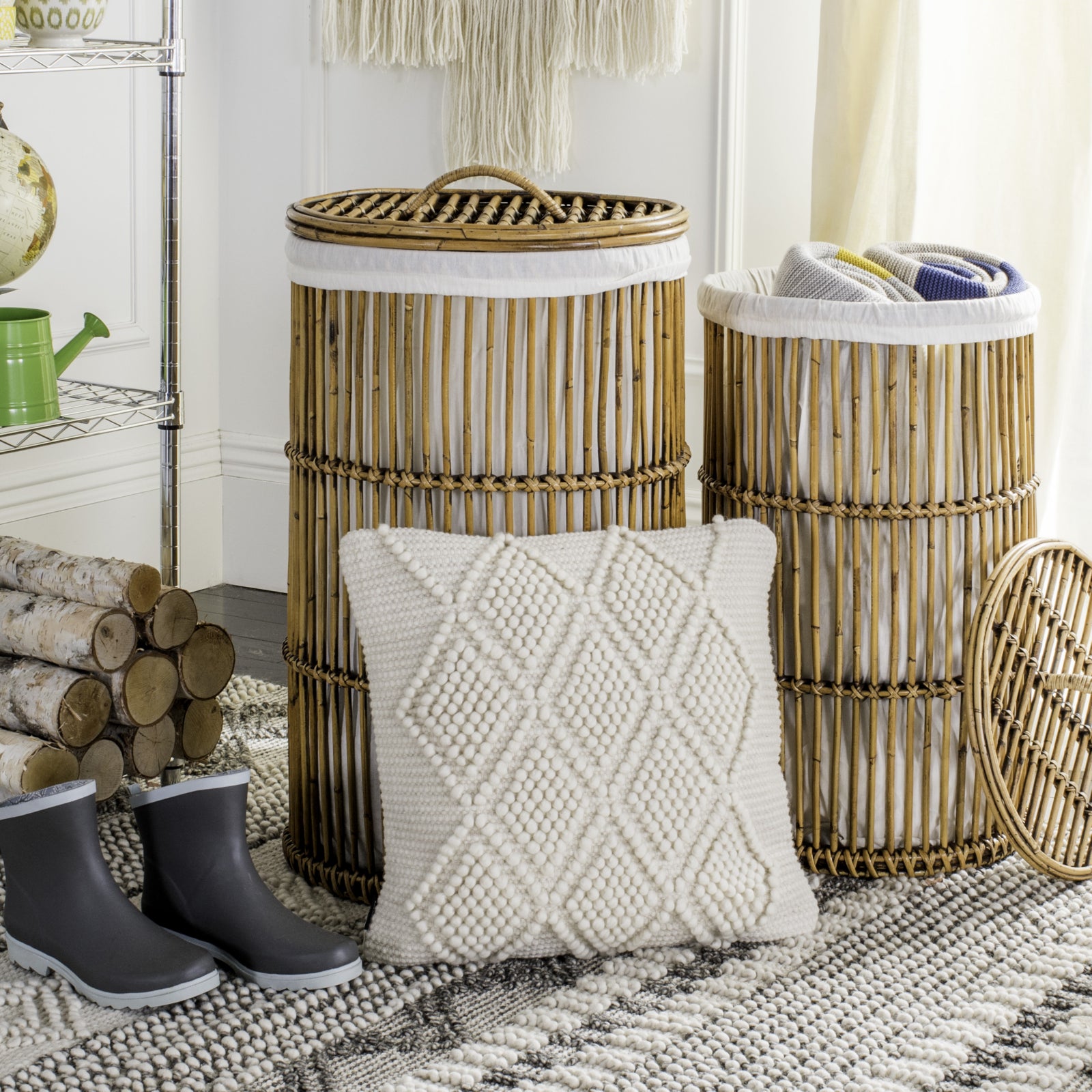 Photo inspiration: Safavieh Space Dye Textures And Weaves Pillow Photo Inspiration