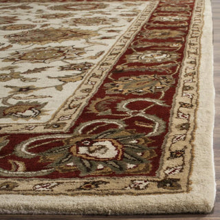 Safavieh Royalty 254 Ivory/Red Area Rug Detail