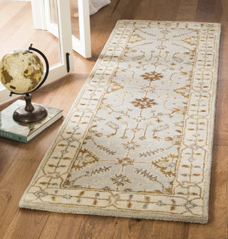 Safavieh Royalty 870 Light Grey/Cream Area Rug Room Scene Feature