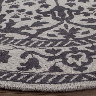 Safavieh Rvt-Restoration Vintage Restoration 102 Silver/Grey Area Rug Detail