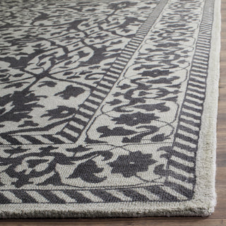 Safavieh Rvt-Restoration Vintage Restoration 102 Silver/Grey Area Rug Detail