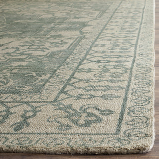 Safavieh Rvt-Restoration Vintage Restoration 421 Mint/Ivory Area Rug Detail