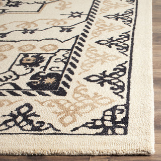 Safavieh Rvt-Restoration Vintage Restoration 424 Ivory/Charcoal Area Rug Detail