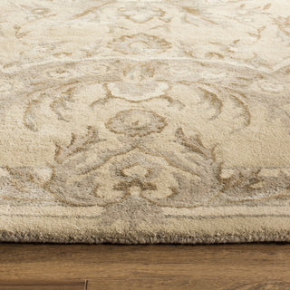 Safavieh Savonnerie Medallion 623 Sand Area Rug Detail