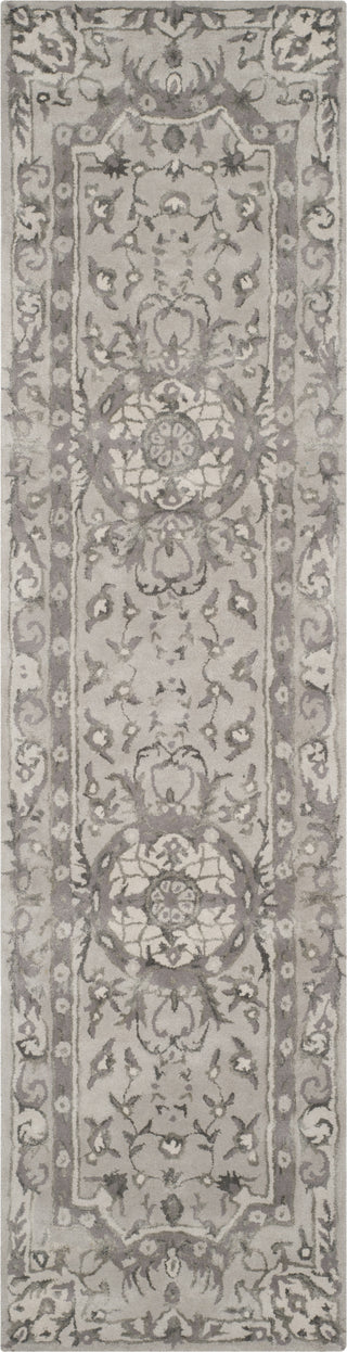 Safavieh Savonnerie Medallion 623 Smoke Area Rug 