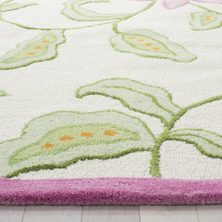 Safavieh Kids Sfk351 Ivory/Pink Area Rug Detail