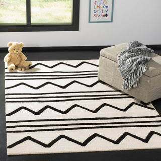 Safavieh Kids 907 Zigzag Ivory/Black Area Rug Room Scene Feature