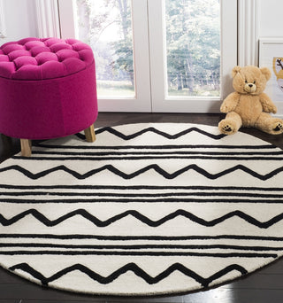 Safavieh Kids 907 Zigzag Ivory/Black Area Rug Room Scene