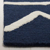 Safavieh Kids 907 Zigzag Navy/Ivory Area Rug Detail