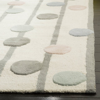 Safavieh Kids 909 Confetti Ivory/Multi Area Rug Detail