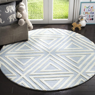 Safavieh Kids 912 Triangles Blue/Ivory Area Rug Room Scene