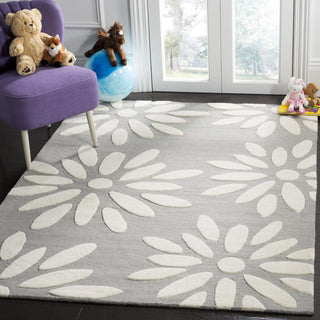 Safavieh Kids 914 Daisy Grey/Ivory Area Rug Room Scene Feature