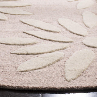 Safavieh Kids 914 Daisy Pink/Ivory Area Rug Detail