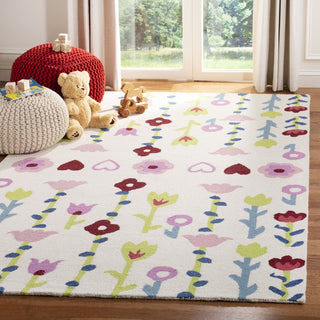 Safavieh Kids 918 Ivory/Pink Area Rug Room Scene Feature