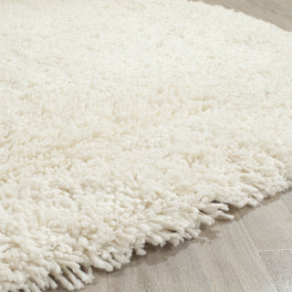 Safavieh Shag Classic White Area Rug Detail