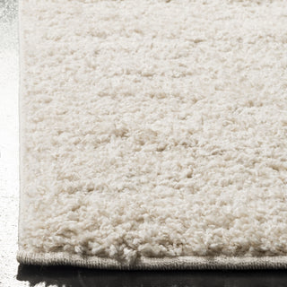 Safavieh New York Shag SG166B Ivory Area Rug Detail Image