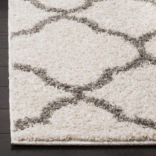 Safavieh New York Shag SG168B Ivory/Grey Area Rug Detail Image