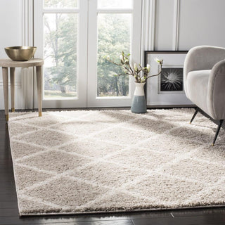 Safavieh New York Shag SG169F Light Grey/Ivory Area Rug Lifestyle Image Feature