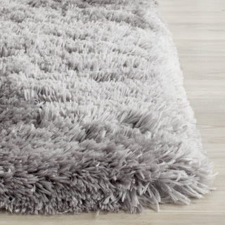 Safavieh Arctic Shag Grey Area Rug Detail