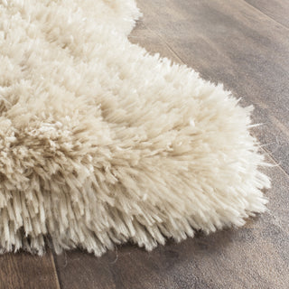 Safavieh Arctic Shag Light Beige Area Rug Detail