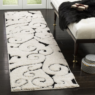 Safavieh Shag SG455 Ivory/Black Area Rug  Feature