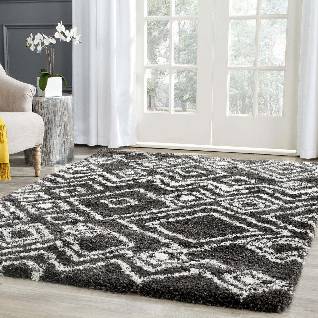 Safavieh Belize Shag SGB488C Charcoal/Ivory Area Rug  Feature
