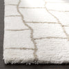Safavieh Toronto Shag 603 Ivory/Silver Area Rug Detail