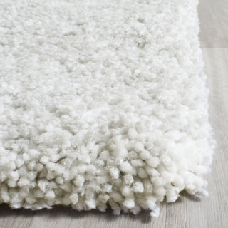 Safavieh Sgu-Ultimate Shag Ultimate 211 Silver/Ivory Area Rug Detail