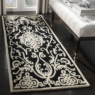 Safavieh Soho Viscount Black/Ivory Area Rug Room Scene