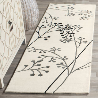 Safavieh Soho Soh305 Ivory/Grey Area Rug Room Scene