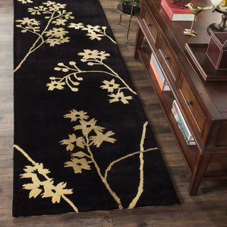 Safavieh Soho Soh316 Black/Lime Area Rug Room Scene