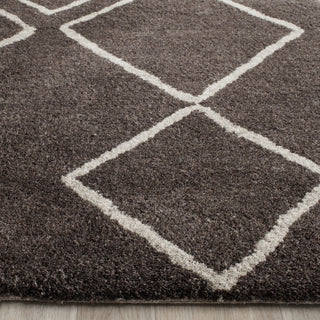 Safavieh Soho 340 Ivory/Dark Grey Area Rug Detail