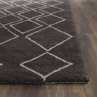 Safavieh Soho 340 Ivory/Dark Grey Area Rug Detail