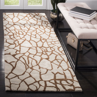 Safavieh Soho Soh437 Brown/Green Area Rug Room Scene